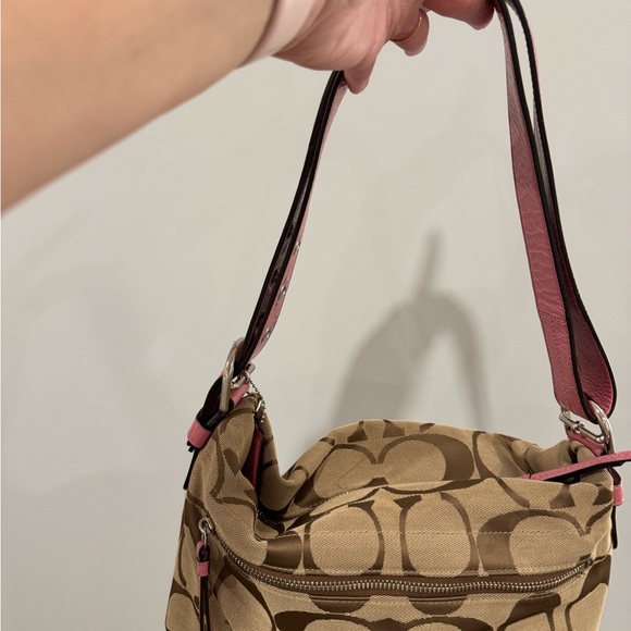 Coach Tan Signature Canvas Shoulder Bag with Pink Trim - Picture 10 of 13